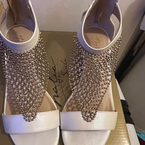 Thalia summer sandal! These are so cute & classy looking!